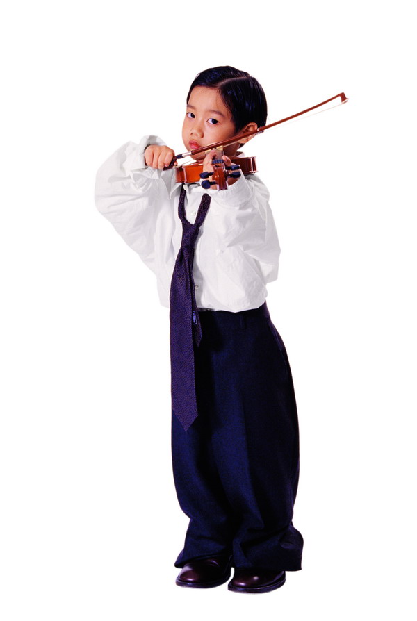儿童特写图片-人物图 小提琴 才艺 帅气小男孩