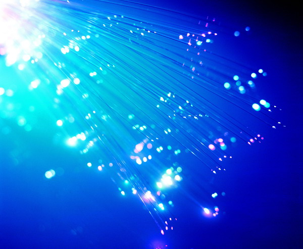 网际网路图片-科技图 光纤 千丝万缕 光芒 蓝光