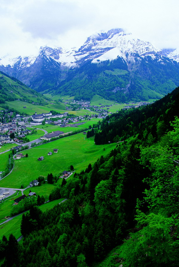 瑞士风情图片-世界风光图 青山绿水 春意盎然 