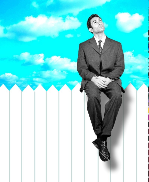 生意偶意图片-商务图 云朵 坐着 栅栏,商务,生意